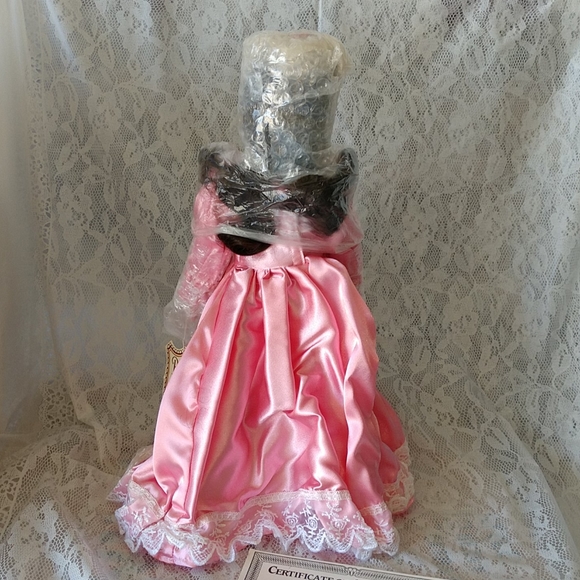 Vtg Regal Doll Collection Porcelain Collector Doll - Picture 5 of 8